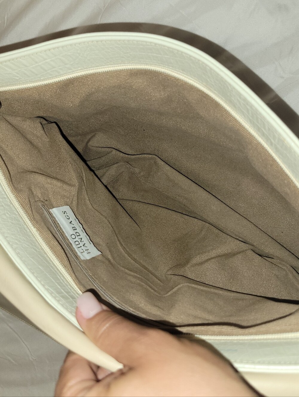 Oversized Cluth - Picture 3 of 5